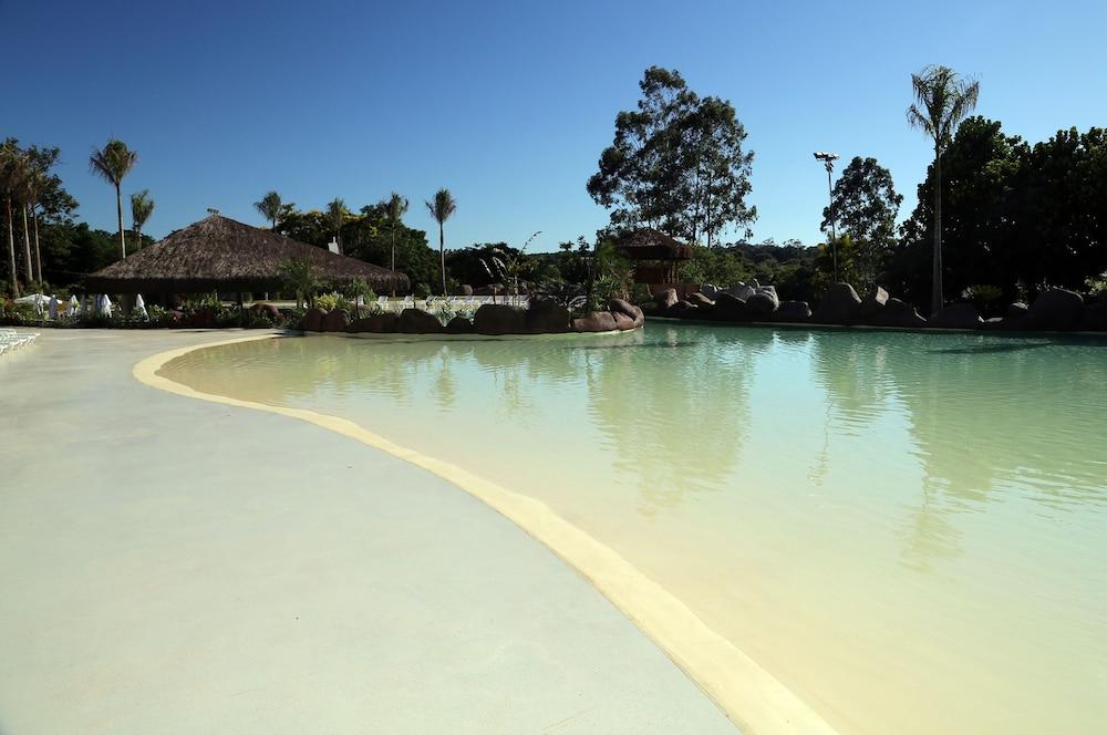 马布瑟玛斯度假大酒店 伊瓜苏 外观 照片 The lagoon at the San Diego Zoo Safari Park