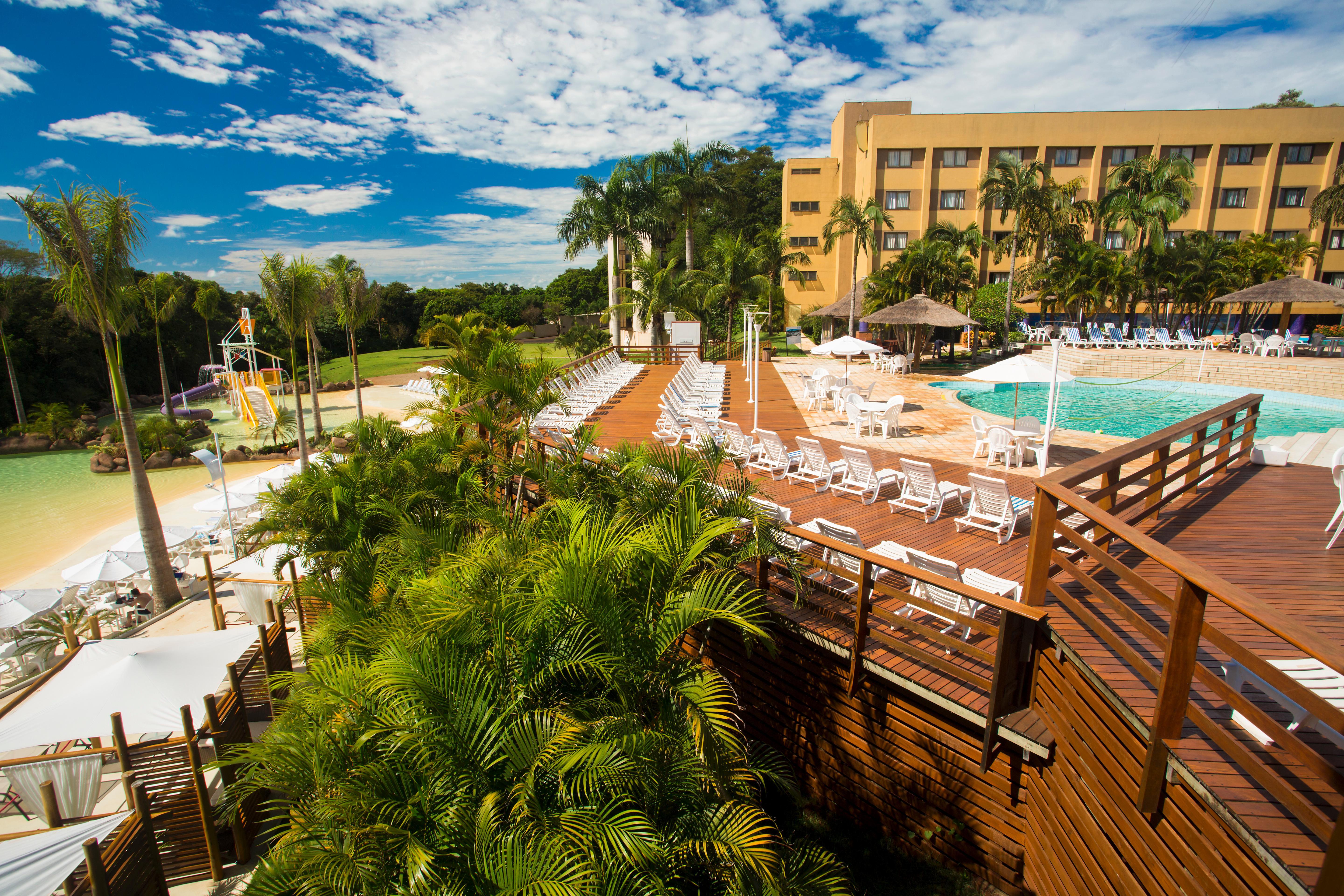 马布瑟玛斯度假大酒店 伊瓜苏 外观 照片 The hotel's pool