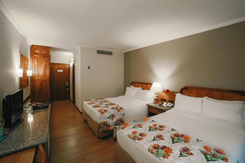 马布瑟玛斯度假大酒店 伊瓜苏 外观 照片 A room at the hotel