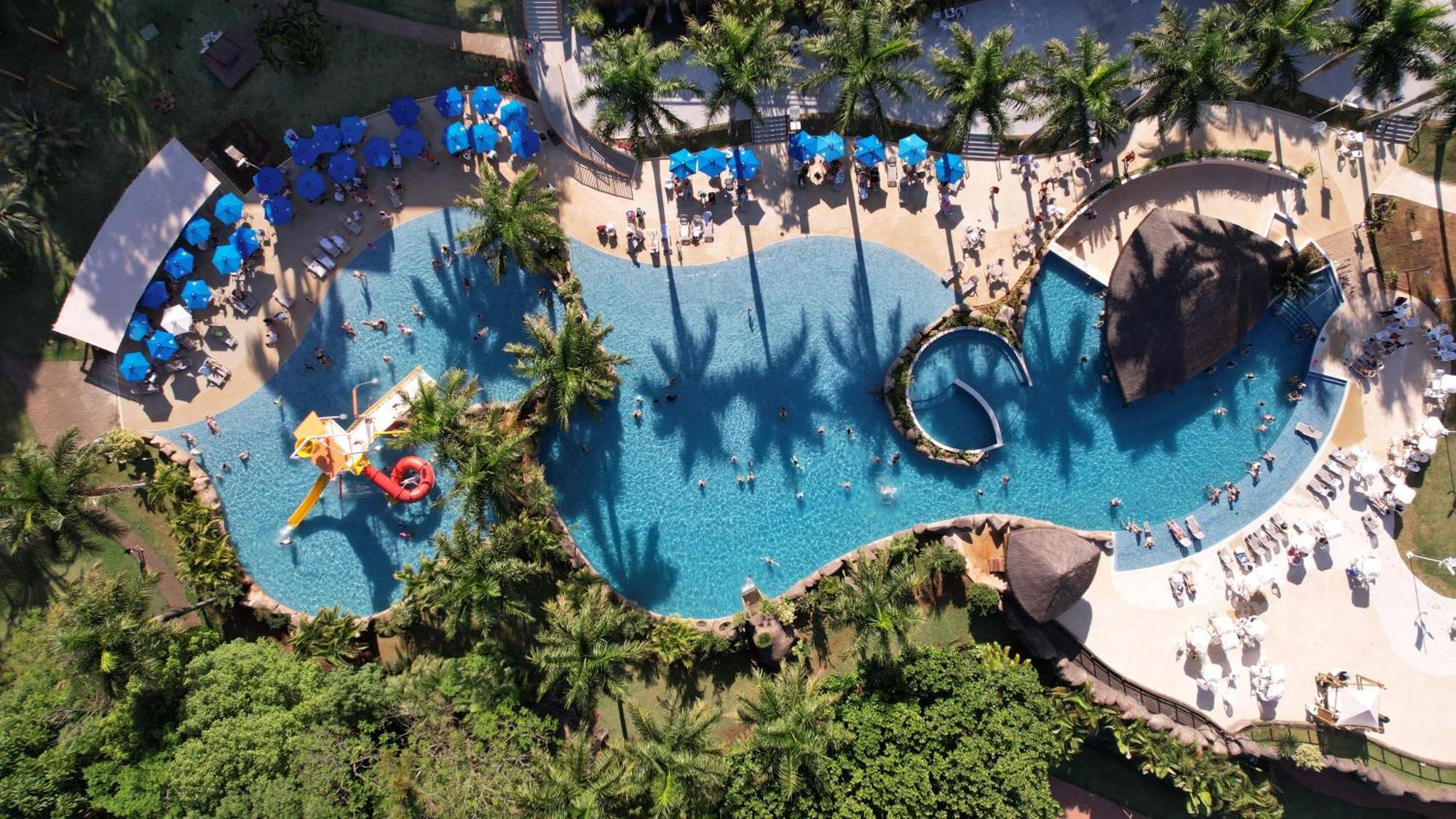 马布瑟玛斯度假大酒店 伊瓜苏 外观 照片 Aerial view of the water park