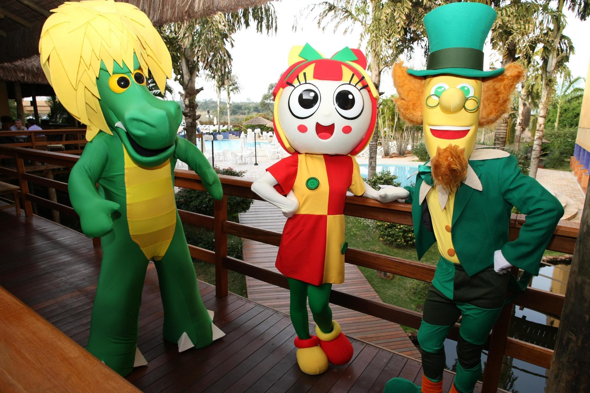 马布瑟玛斯度假大酒店 伊瓜苏 外观 照片 The three mascots of the park